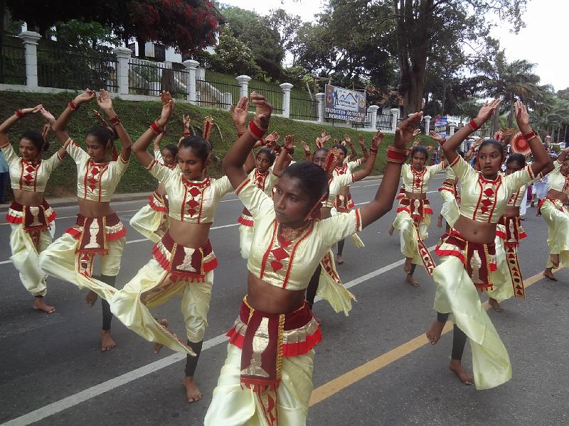 DSC03339.JPG - Sep 8-12, 2014 街頭遊行 (斯里蘭卡，可倫坡) [Parade, Colombo, Sri Lanka]-162